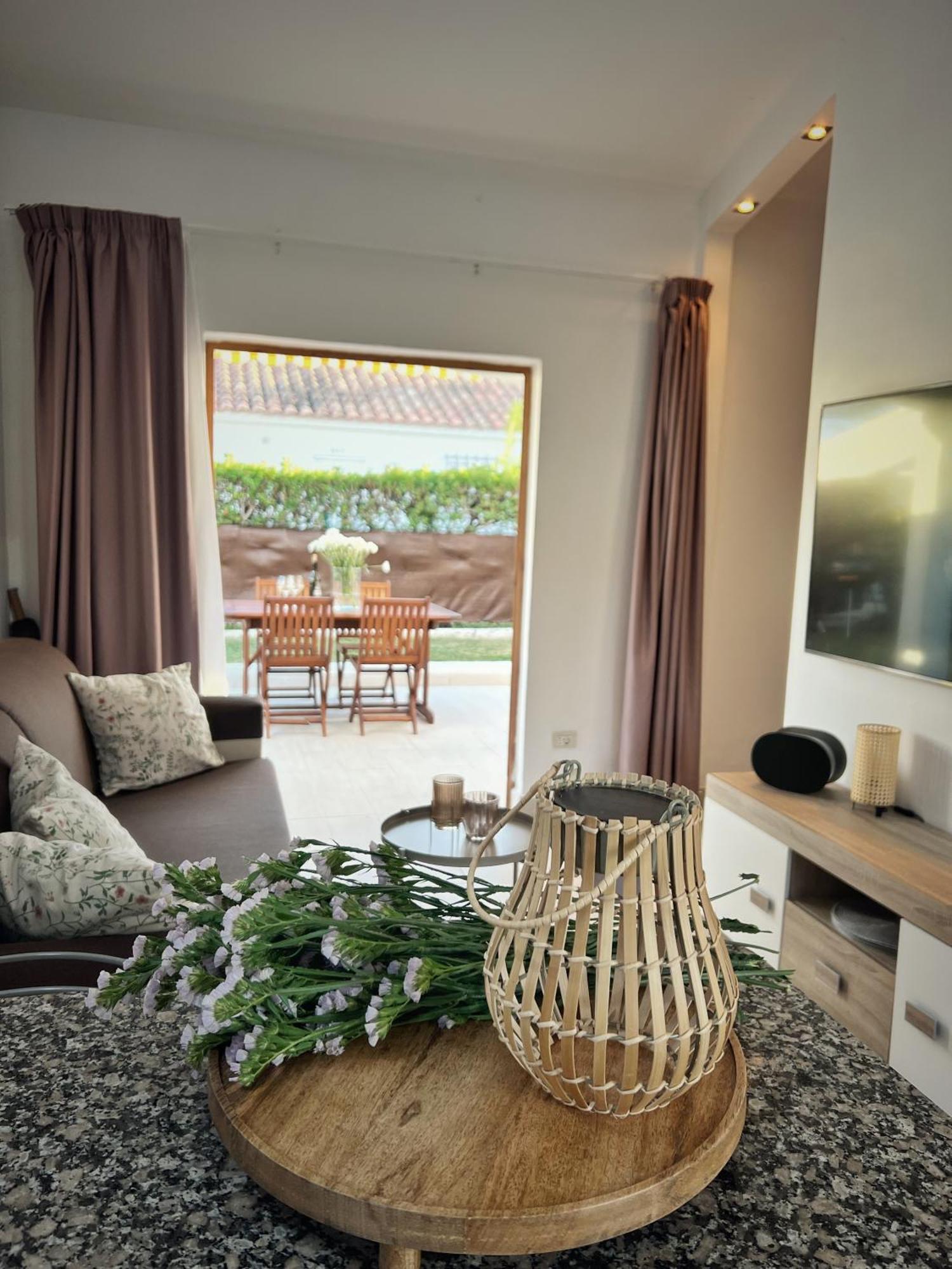 Buzzstays: 1-Bed Bungalow, Garden, Near Yumbo & Beach Maspalomas  Extérieur photo