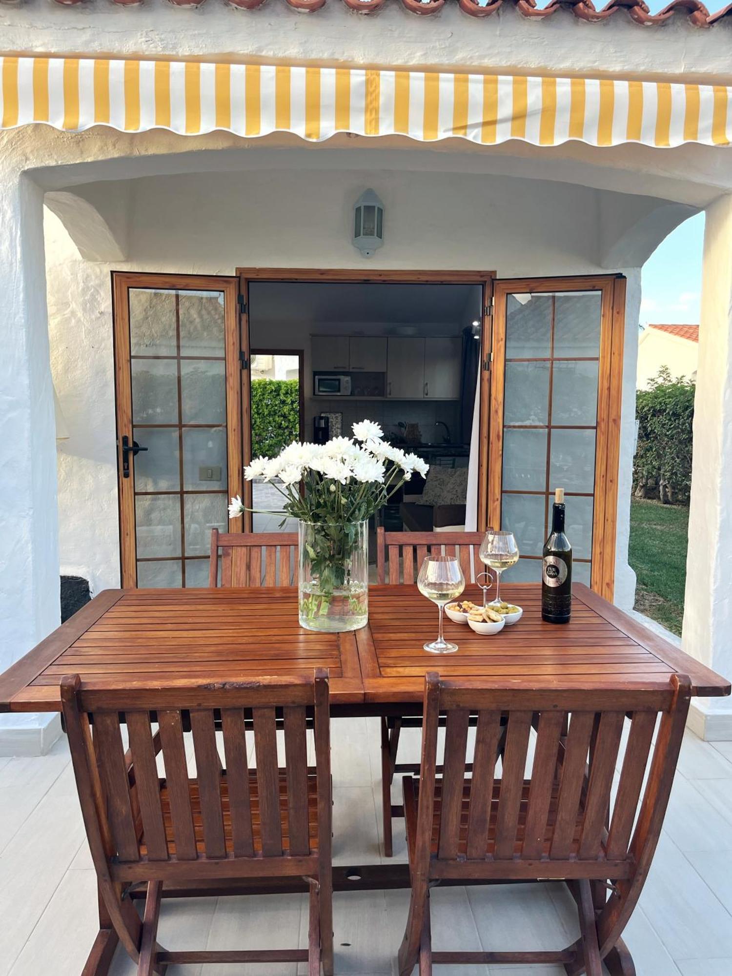 Buzzstays: 1-Bed Bungalow, Garden, Near Yumbo & Beach Maspalomas  Extérieur photo